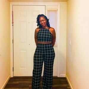 Meet your Posher, Aisha